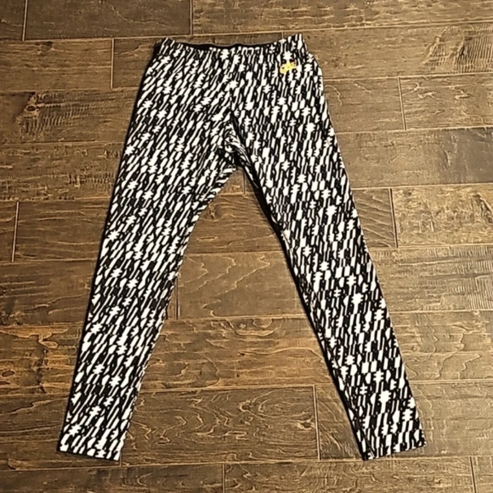 Nike Women's Leggings sz medium